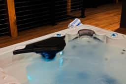 Letting Geaux| Hot Tub + Pool Table + Fire Pit - Image 3