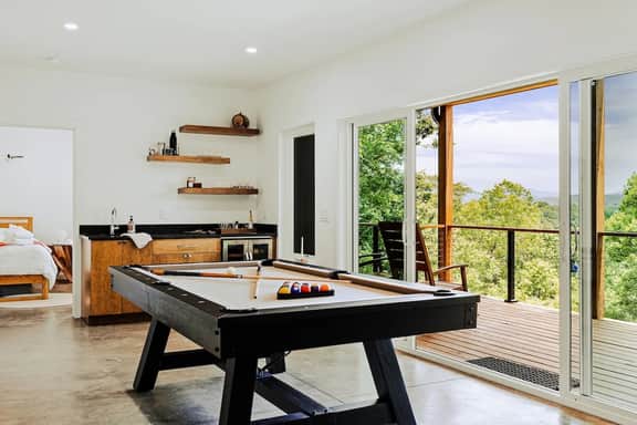 Letting Geaux| Hot Tub + Pool Table + Fire Pit - Image 2