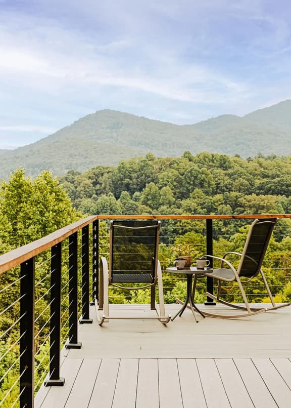 Serenity Now| Deck + Fire + Hot Tub/Sauna Access - Image 1